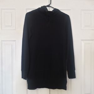 💚 2/$35 Uniqlo black long hoodie